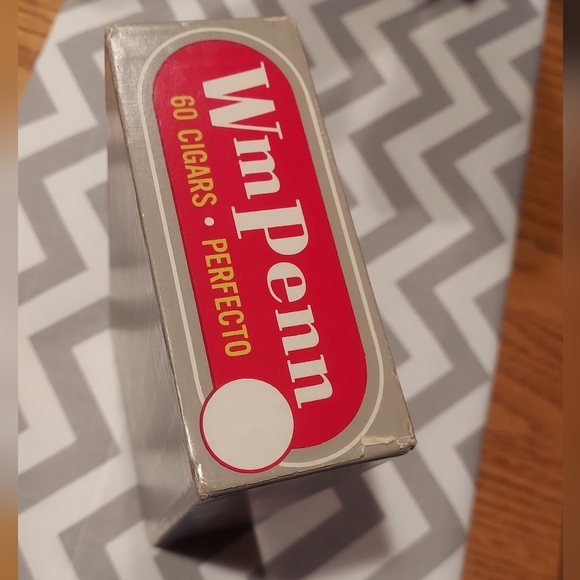 . Vintage Wm Penn Cigar Box - Picture 5 of 9